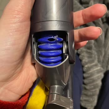 Dyson Süpürge Başlığı Yırtılma Sorunu Ve Müşteri Hizmetleri Erişimsizliği