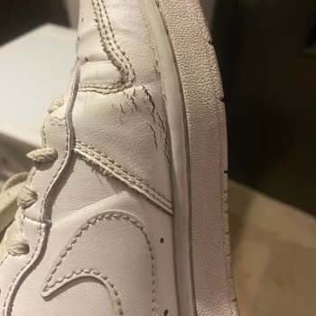 Kalitesiz Ayakkabı Ve Yetersiz Müşteri Hizmeti