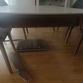 Enza Home Yemek Masası Ve Sandalyede Kalite Sorunu