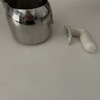 Çaydanlık Sapı Kırıldı: Güvenlik Sorunu Ve Hayal Kırıklığı