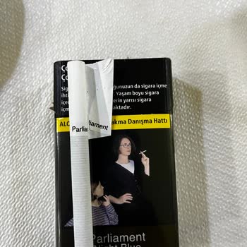 Parliament Paketinden Hasarlı Sigara Şoku