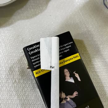 Parliament Paketinden Hasarlı Sigara Şoku