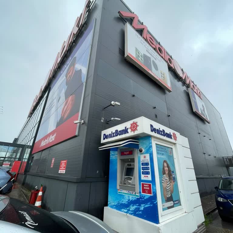 ATM'de Yutulan Para: Kardeşimin Doğum Günü Hediyesi Tehlikede