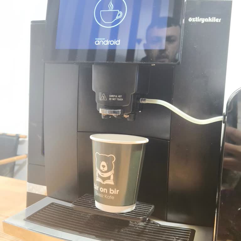 Kahve Makinesi Sıcaklık Sorunu Ve İlgisiz Müşteri Hizmetleri