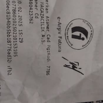 Bozuk Ve Küflü Pastalar: A101'de Hayal Kırıklığı