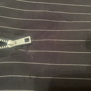 Oysho, problemas de calidad con chaqueta y conjunto modal