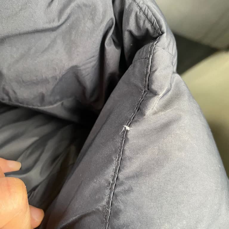 Oysho Abrigo de Plumas con Problema de Pérdida de Plumas