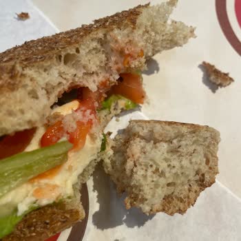 Simit Sarayı Bayat Sandviç Ve Umursamaz Hizmet Deneyimi