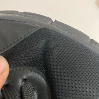 Hummel Ayakkabılarda Üretim Hatası Ve İlgisiz Müşteri Hizmetleri