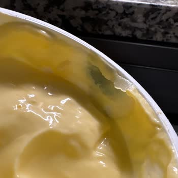 Migros'tan Küflü Ürün Skandalı: Çocuğuma Yedirdim!