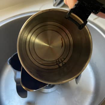 Bosch Çay Makinesi Sorunu: Paslanmaz Çelikte Kararma Ve İade Zorluğu