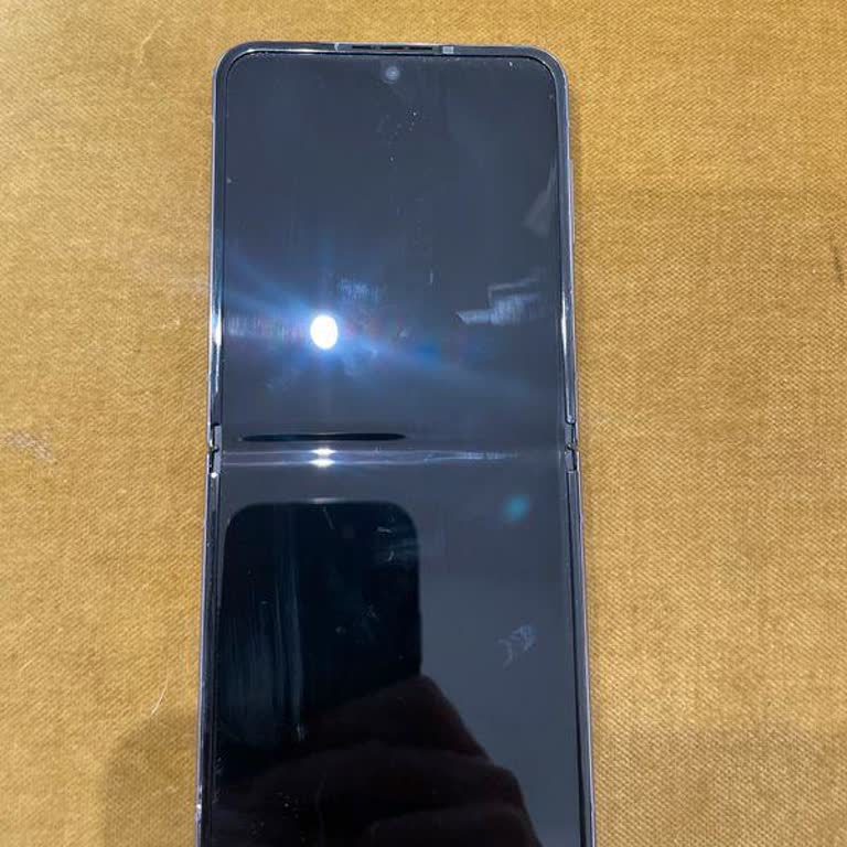 Samsung Z Flip4 Ekran Sorunu Ve Garanti Mağduriyeti