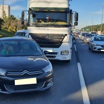 Arkadan Çarpılan Aracı Kusurlu Bulan Sigorta Şirketi