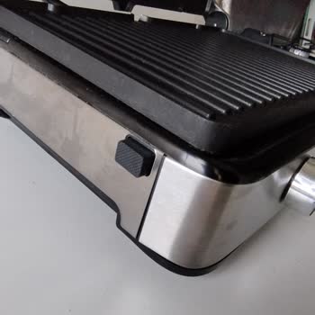 Arzum Tost Makinesi: Çatlayan Alt Tablanın Garanti Sorunu