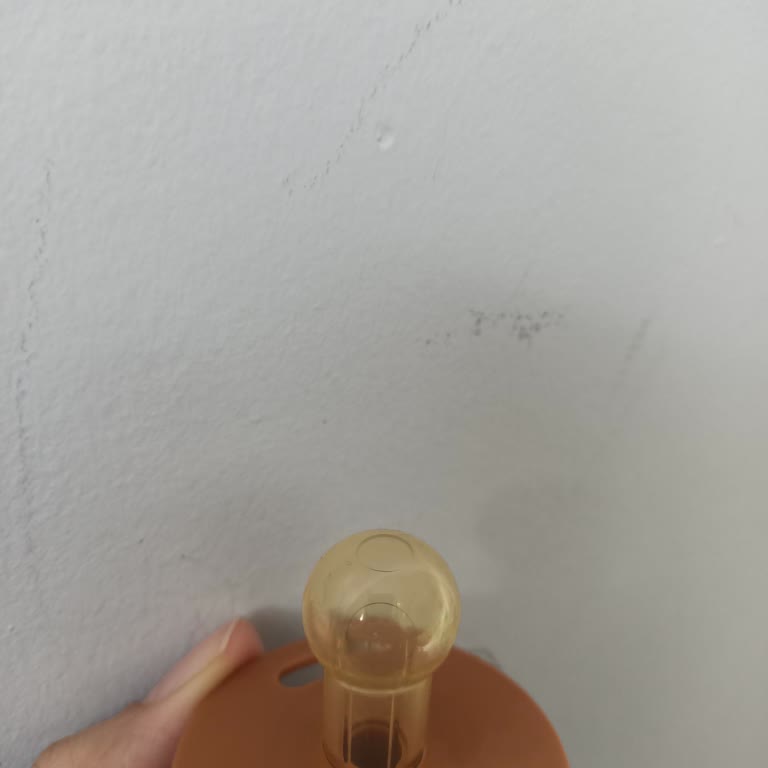 Wee Baby Emzikte Hijyen Sorunu Ve İletişimsizlik