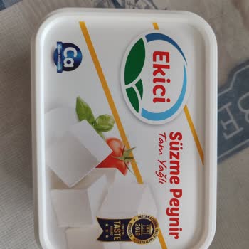 Zincir Marketten Aldığım Ekici Peynirde Gizemli Yeşil Cisim Şoku