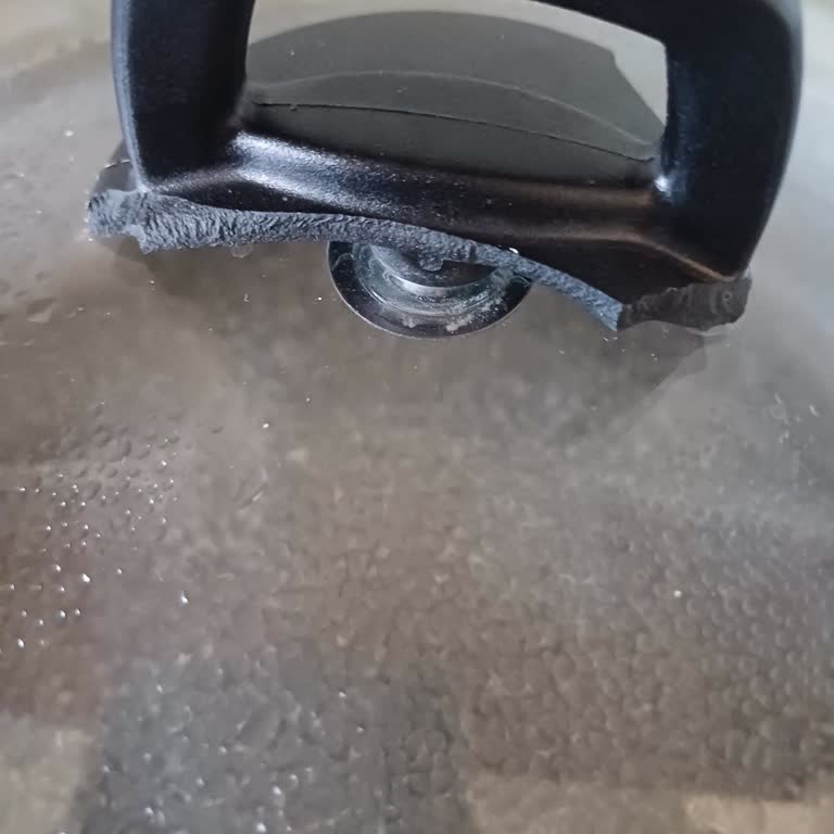 Emsan Tencere Kapağı Ve İlgisizlik Sorunu