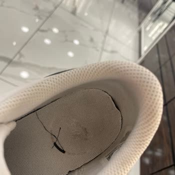 Kısa Sürede Deformasyon: Nike Ayakkabıda Garanti Sorunu