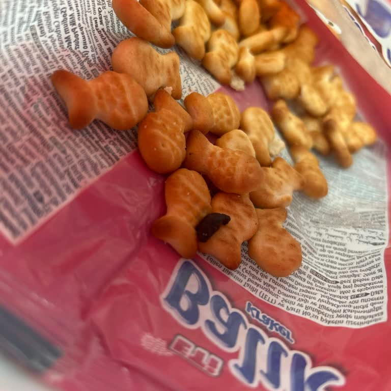 Eti Gıda Balık Kraker'den Çıkan Madde!
