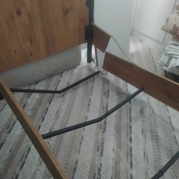 Merinos Baza Yatak: Kalitesiz Malzeme Ve Yanıltıcı Garanti