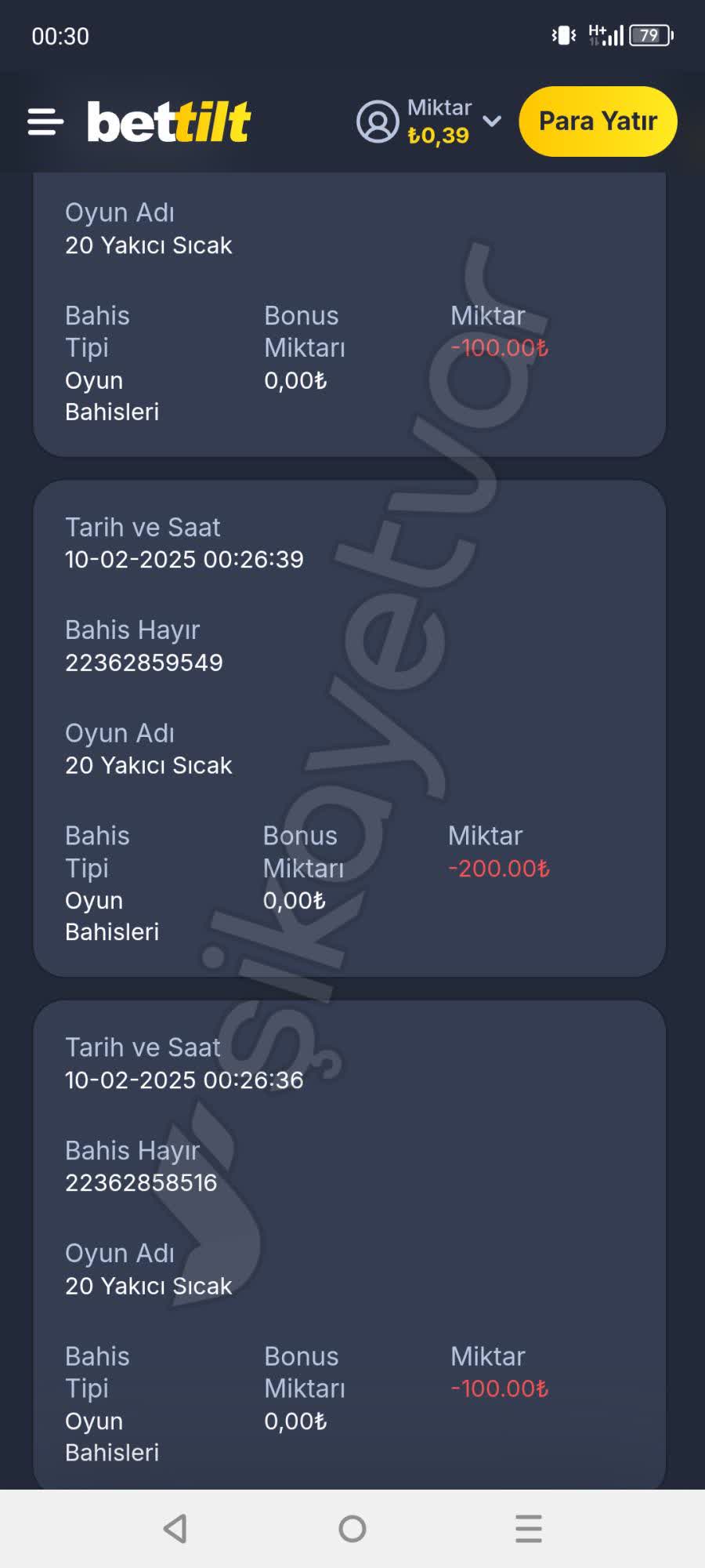 Interface de jogo do Bettilt Casino a exibir uma roda de roleta e slots