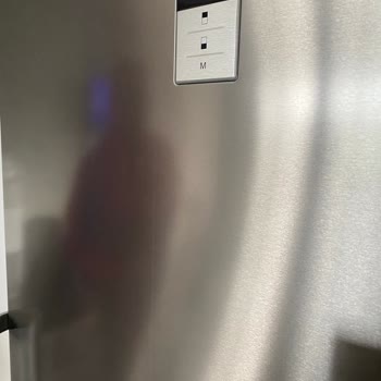 Franke Buzdolabı Üzerindeki Gizemli Çizgi Ve Göçük Sorunu