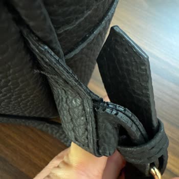 Kalitesiz Çanta Ve İlgisiz Müşteri Hizmetleri