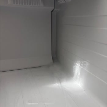 Arçelik Refrigerator Keeps Malfunctioning but Replacement Request Was Denied