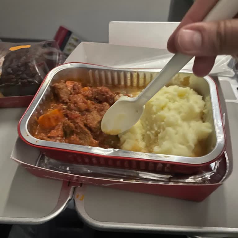Air Arabia Flights Always Delayed—Bad Food, Canceled Tickets, and Poor Service