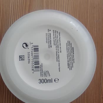 Neutrogena Krem Kaşıntı Ve Kuruluk Sorunu