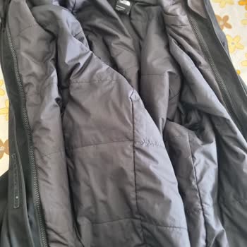 North Face Refuses Warranty Repair Due to Missing Invoice—Unacceptable
