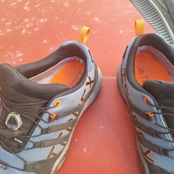 Adidas Amazon'dan Aldığım Ayakkabıda Üretim Hatası