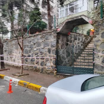 Kamuya Ait Yaya Yolunun Haksız Engellenmesi