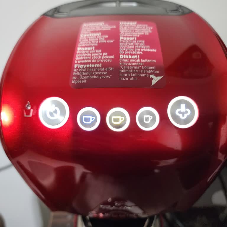 Tchibo Cafissimo Classic: Çalışmayan Tuşlar Ve Kendiliğinden Açılma Sorunu