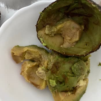 Bozuk Avokado: Son Kullanma Tarihi Geçmiş Ürün Şoku