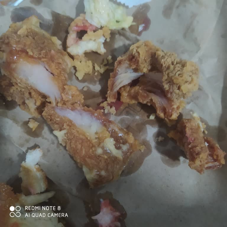 Popeyes'ten Bozuk Ve Sert Tavuk Şikayeti