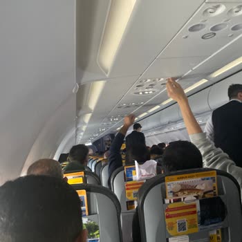 Uçakta Bekletilme Ve Yetersiz Bilgilendirme Sorunu