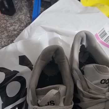 Adidas Ayakkabımın Kalitesi Hayal Kırıklığı Yarattı