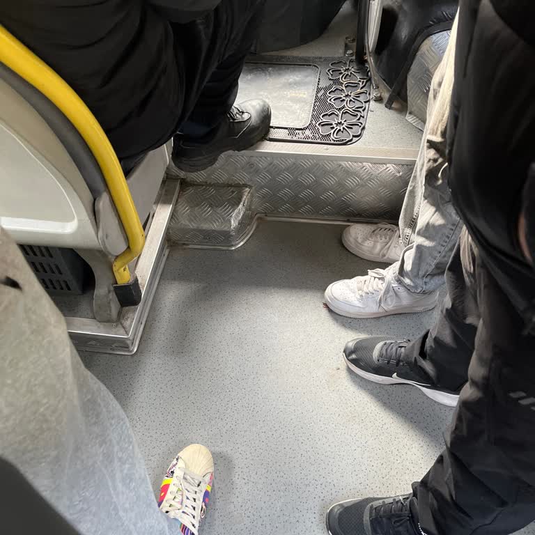 Minibüs Şoförlerinin Dikkatsizliği Mağdur Ediyor