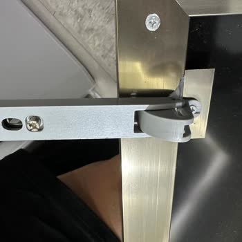 Dolap Menteşesi Sorunu Ve İletişim Eksikliği