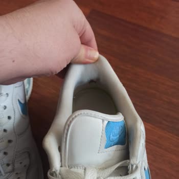 Nike Ayakkabıda Beklenmedik Açılma Sorunu