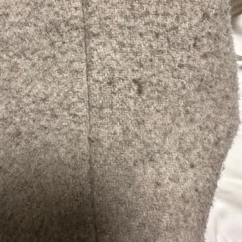 H&M'den Alınan Kaban Bir Haftada Tüylenme Yaptı