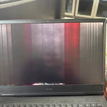 HP Omen 16 Laptopun Ekran Sorunu Ve Ticari Fatura Mağduriyeti