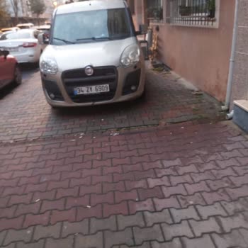 Kaldırım İşgali: Hayati Tehlike Ve Yaşam Alanı Kısıtlaması