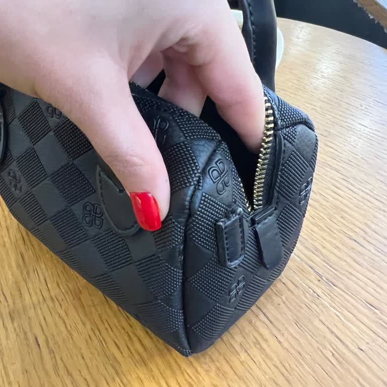 Derimod Çantanın Kısa Sürede Kopan Sapı Hayal Kırıklığı Yarattı