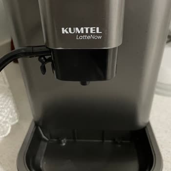 Kusurlu Kahve Makinesi Ve Yetersiz Servis Hizmeti