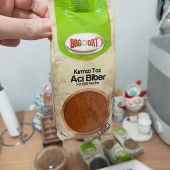 Bağdat Marka Kırmızı Toz Biberde Böcek Problemi