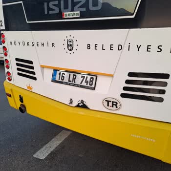 Otobüs Şoförünün Yolculara Karşı Saygısız Ve Tehditkar Tavırları