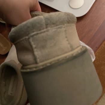 Stradivarius Pantolonun Rengi Yeni Ugg'ları Mahvetti