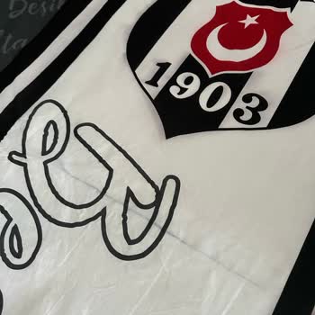 Taç Nevresim Takımı Boya Akıtıyor Ve Yatak Mahvoldu